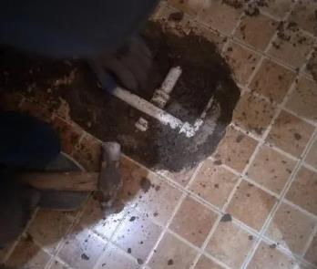 石棉卫生间漏水维修公司为您分享下卫生间渗水如何处理及注意事项